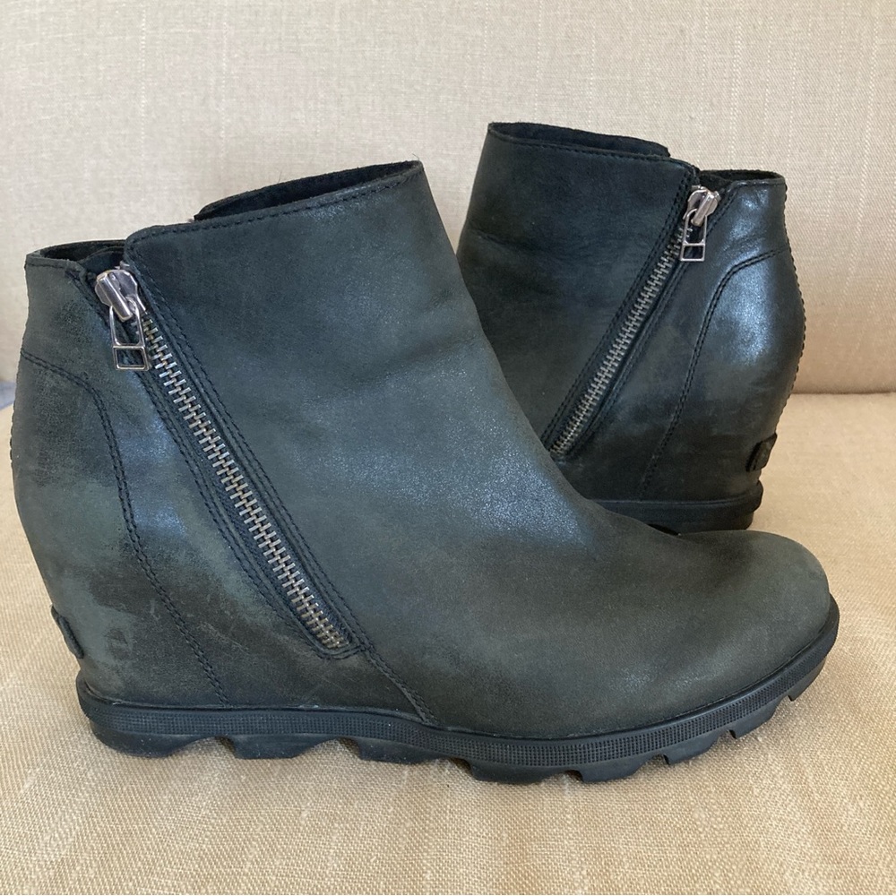 SOREL Joan of Arctic Wedge II Chelsea Black Leather Boots Lug Sole Size 11